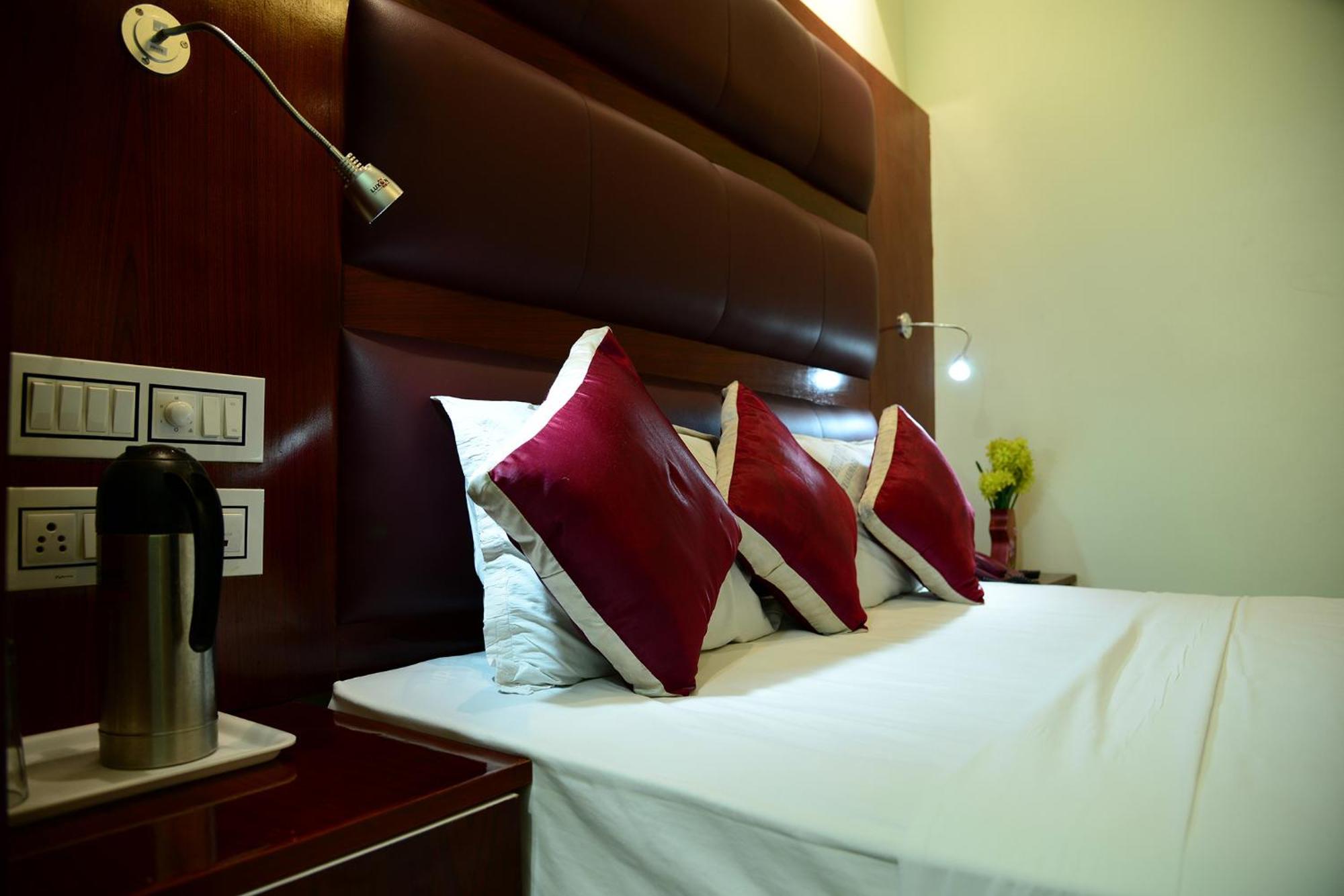 Hotel Tri Sea Komoryn Zewnętrze zdjęcie